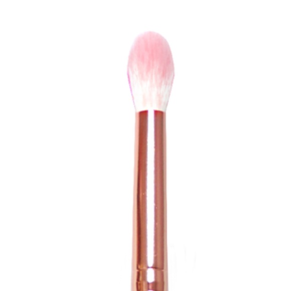 Glamour Dolls Romantic Rose Makeup Brush - Picture 3 of 3